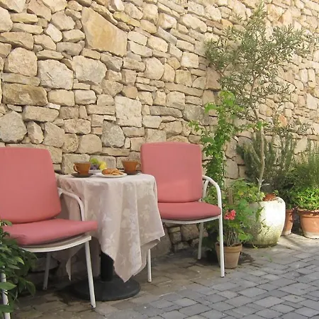 Viola Apartment